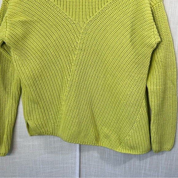 Rachel Zoe Asymmetrical Hem Knit Lime Yellow Sweater Sz M - Picture 4 of 14